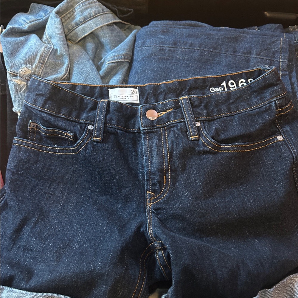 GAP women’s straight jean shorts